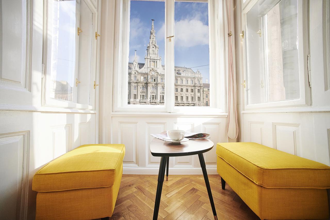 New York Palace View Apartment Budapeste Exterior foto